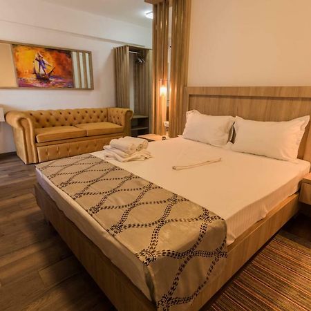 Viilalac Hotel Venus Bagian luar foto