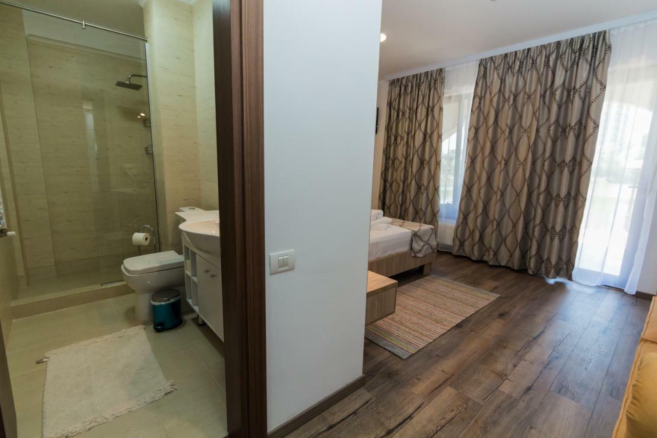 Viilalac Hotel Venus Bagian luar foto